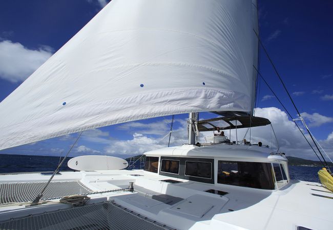 Bateau à Vaitape - Catamaran Croisière 3 nuits à BORA BORA Bateau à Vaitape - Catamaran Croisière 3 nuits à BORA BORA