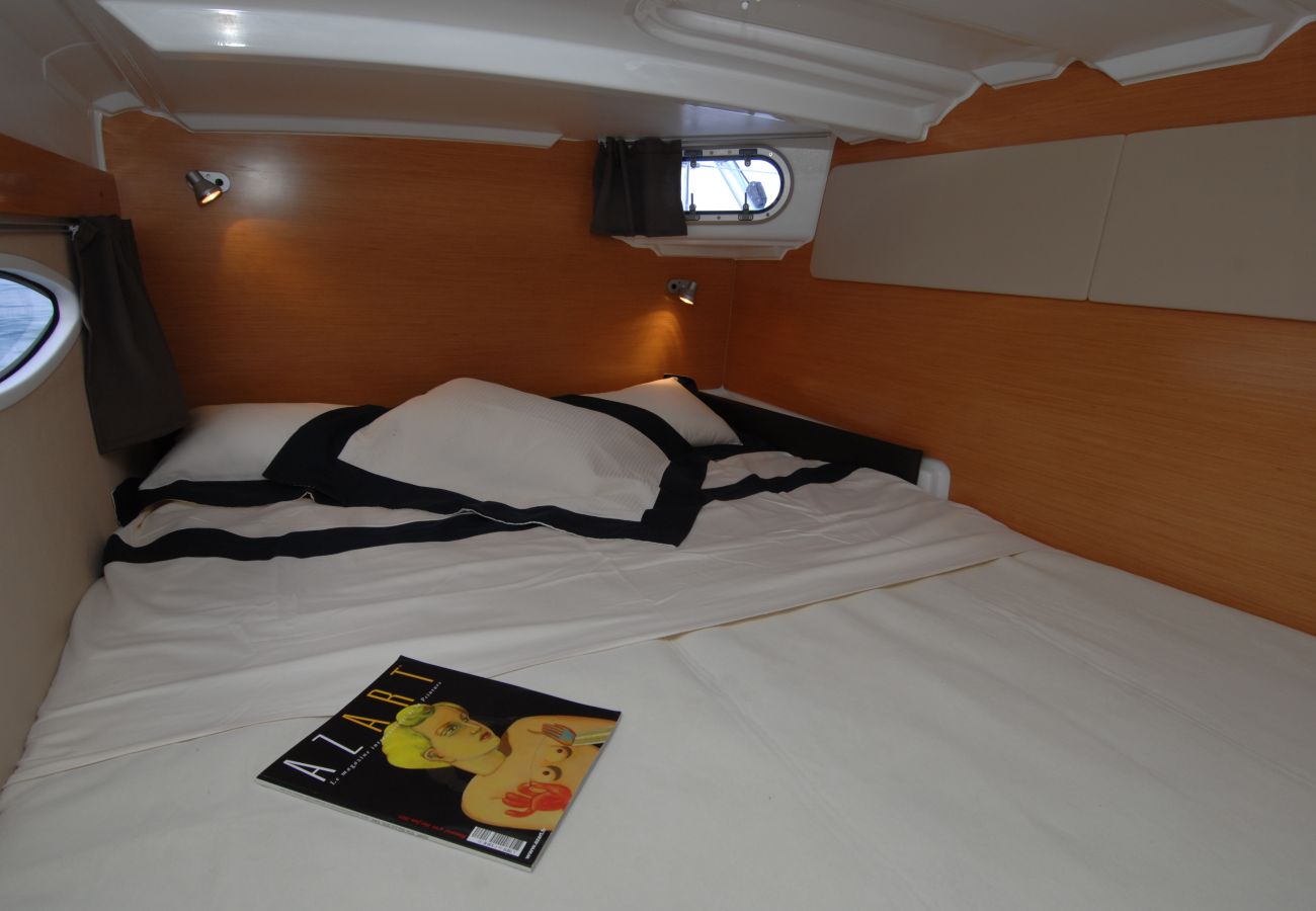 Bateau à Vaitape - Catamaran Croisière 3 nuits à BORA BORA Bateau à Vaitape - Catamaran Croisière 3 nuits à BORA BORA