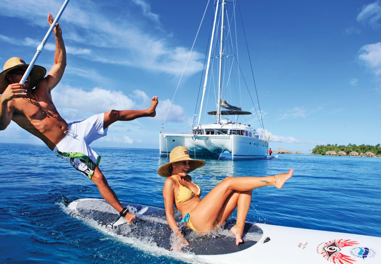 Bateau à Vaitape - Catamaran Croisière 3 nuits à BORA BORA Bateau à Vaitape - Catamaran Croisière 3 nuits à BORA BORA