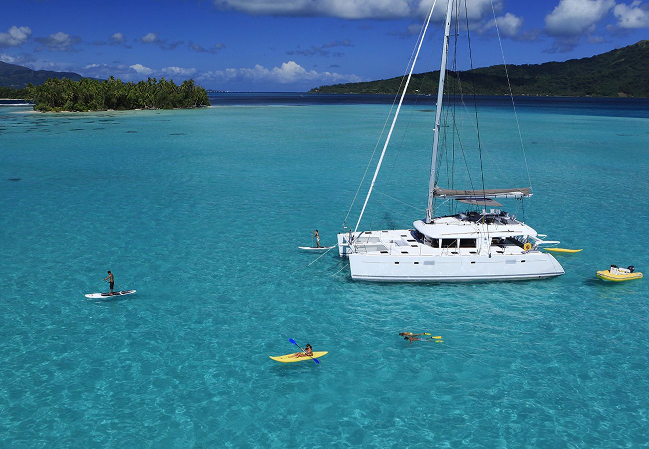 Bateau à Vaitape - Catamaran Croisière 3 nuits à BORA BORA Bateau à Vaitape - Catamaran Croisière 3 nuits à BORA BORA