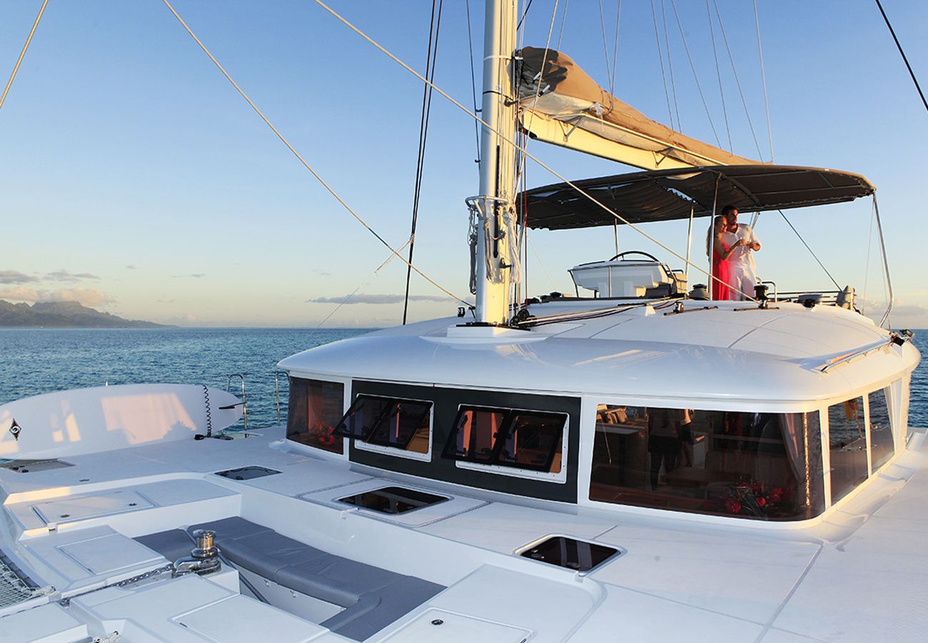 Bateau à Vaitape - Catamaran Croisière 3 nuits à BORA BORA Bateau à Vaitape - Catamaran Croisière 3 nuits à BORA BORA